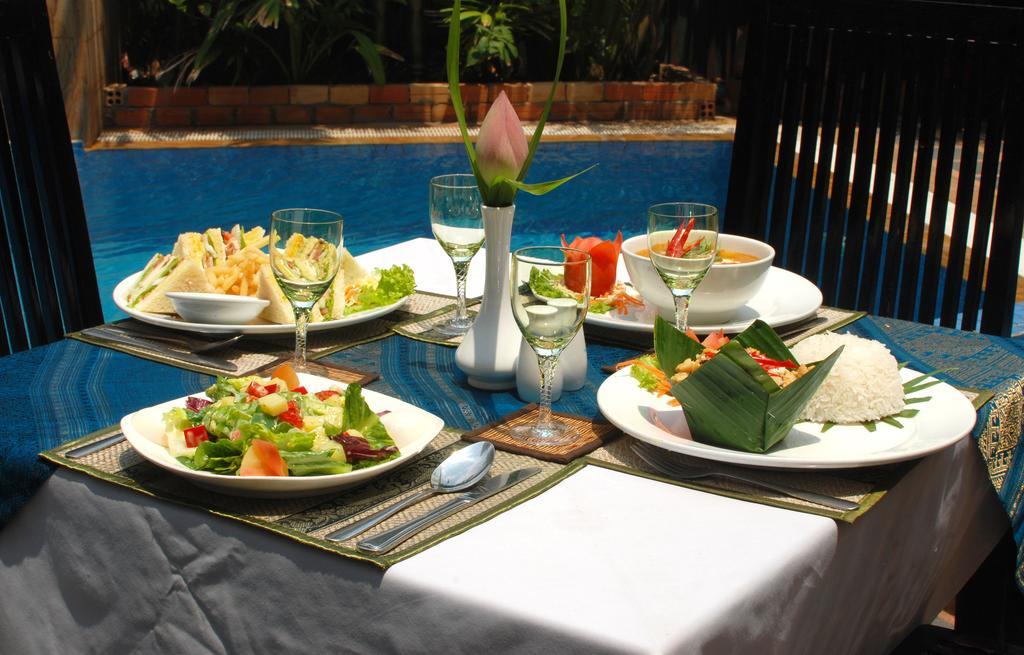 โรงแรทัน แกง อังกอร์ Hotel เสียมราฐ ภายนอก รูปภาพ