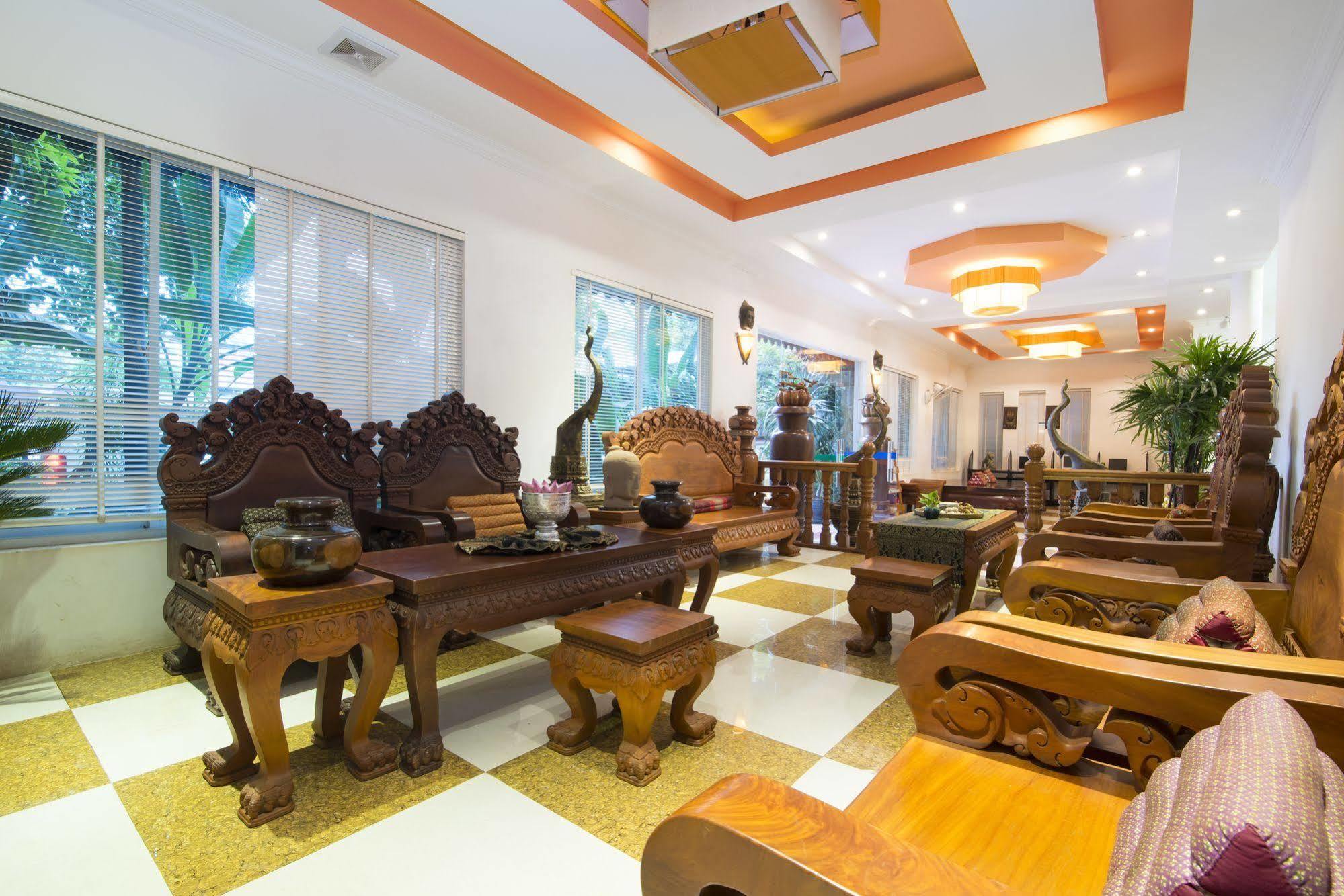 โรงแรทัน แกง อังกอร์ Hotel เสียมราฐ ภายนอก รูปภาพ