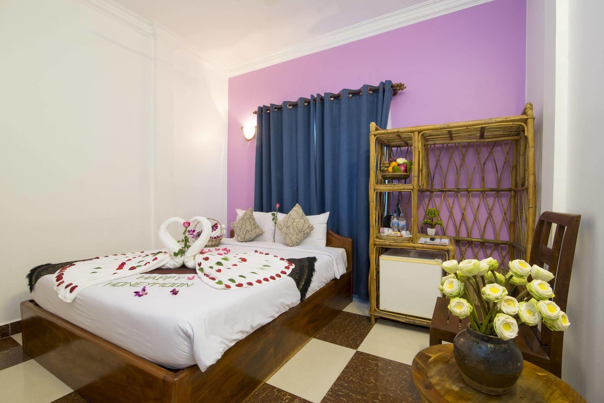 โรงแรทัน แกง อังกอร์ Hotel เสียมราฐ ภายนอก รูปภาพ