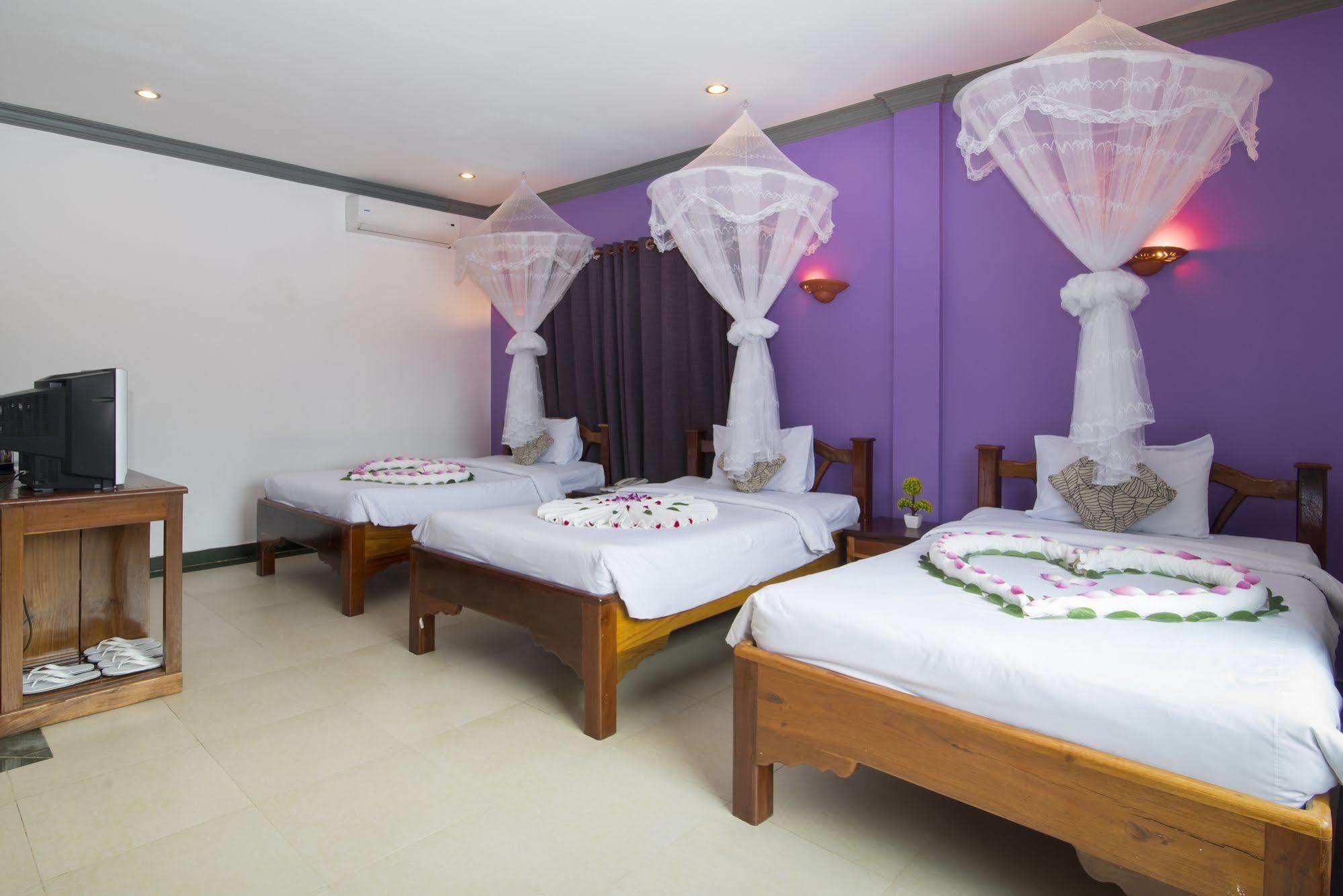 โรงแรทัน แกง อังกอร์ Hotel เสียมราฐ ภายนอก รูปภาพ